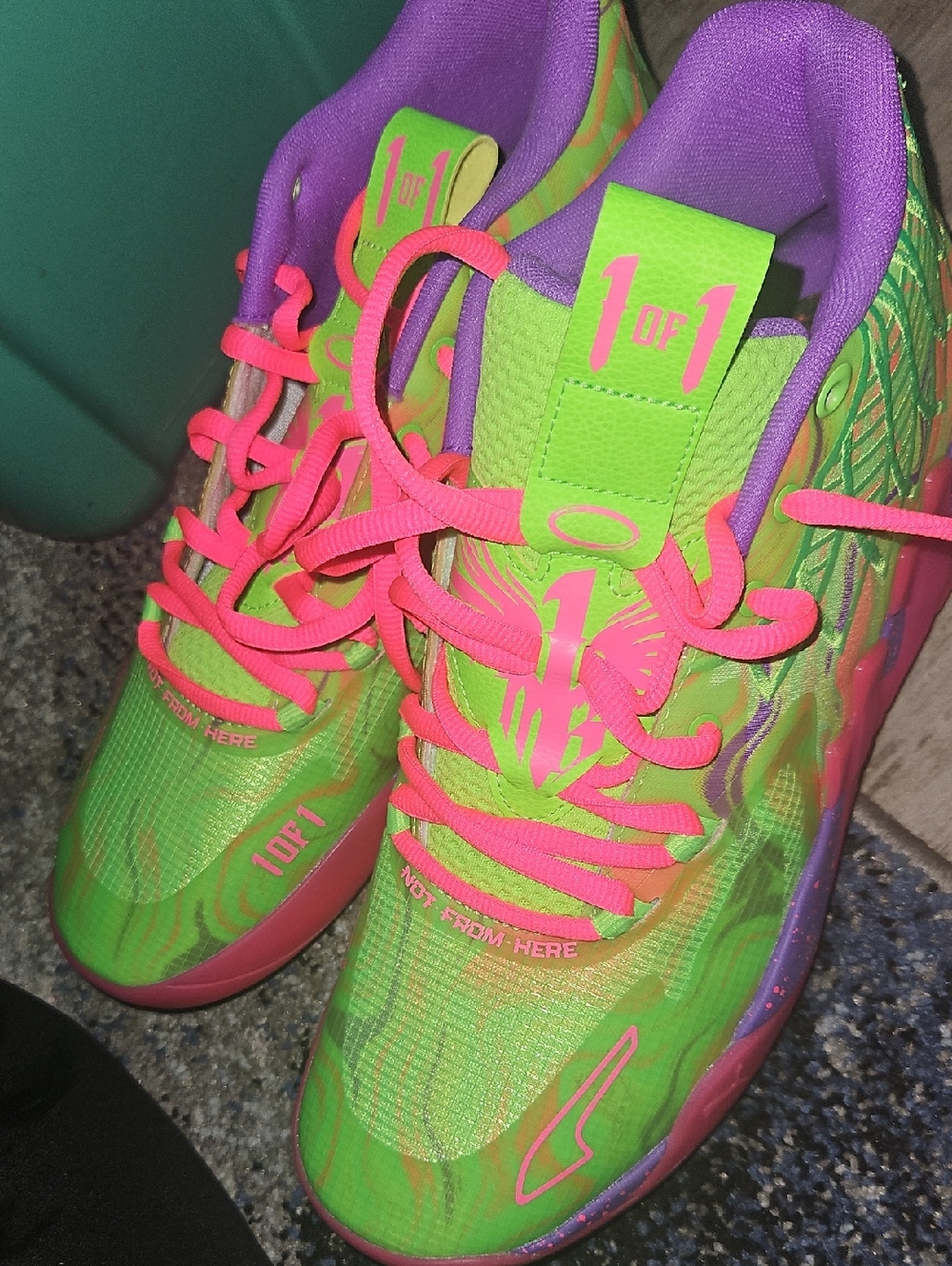 Nwot, Pumas,Vibrant Neon Green & Pink Basketball Sneakers - 1 of 1 Detail